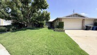 Building Photo - 1705 Catalpa Ave