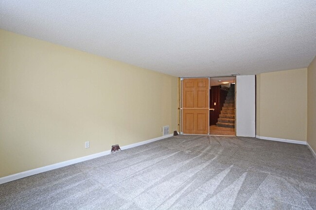 Building Photo - Charming Home for Rent in Brooklyn Center