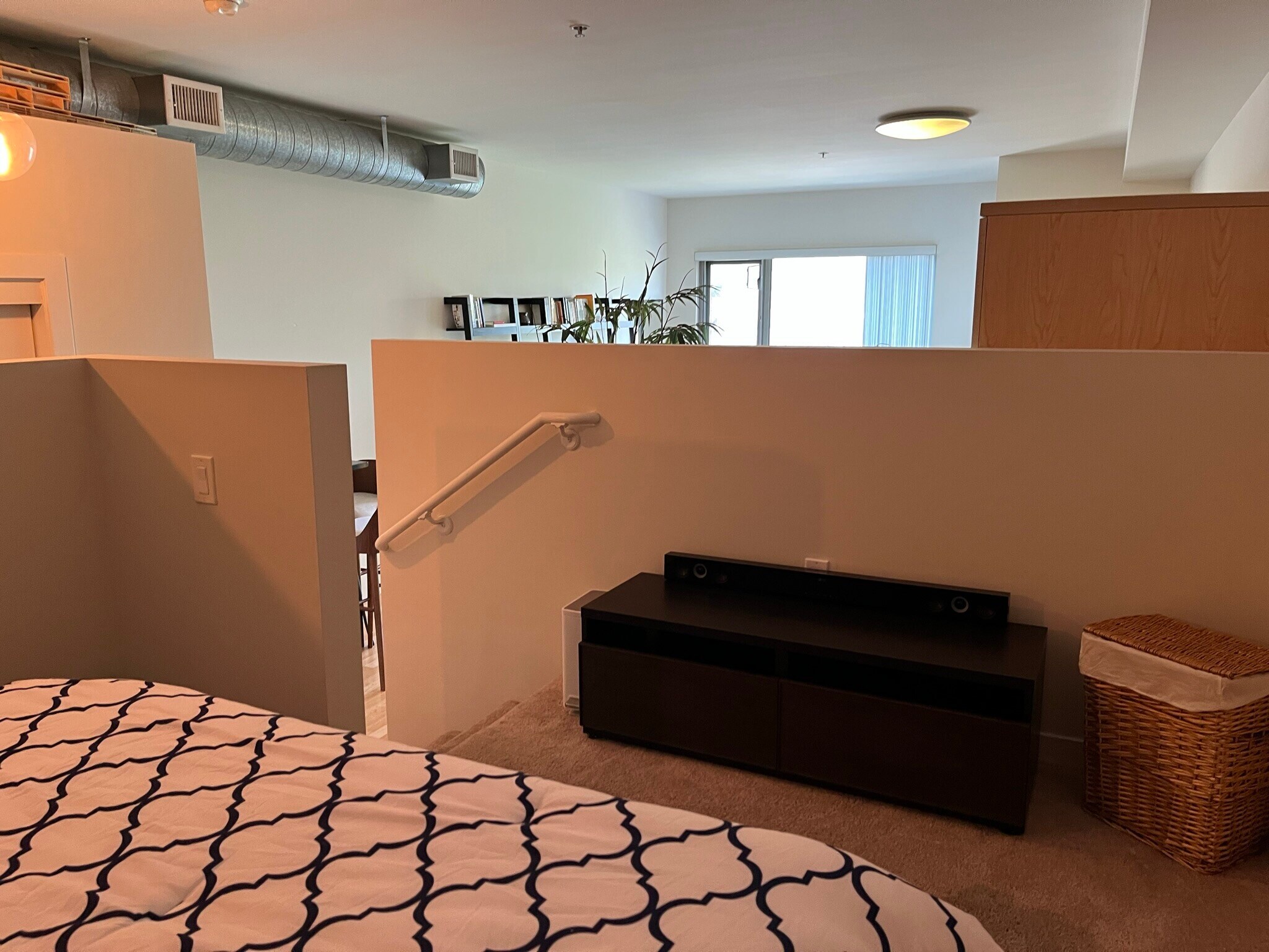 Building Photo - 889 Date St