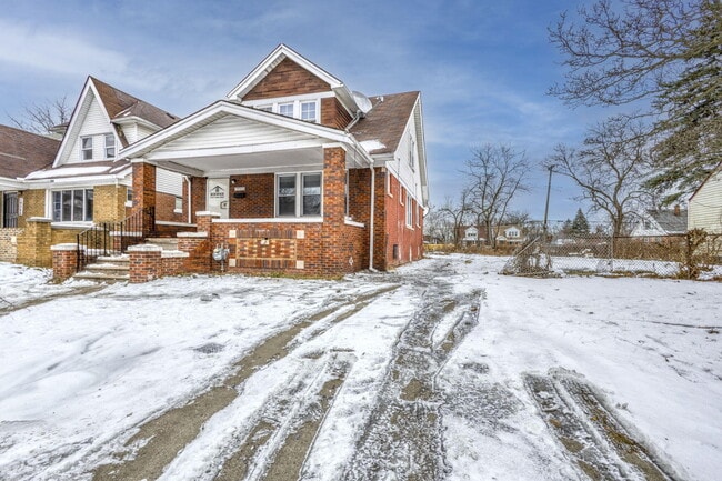 Building Photo - 19572 Alcoy Ave