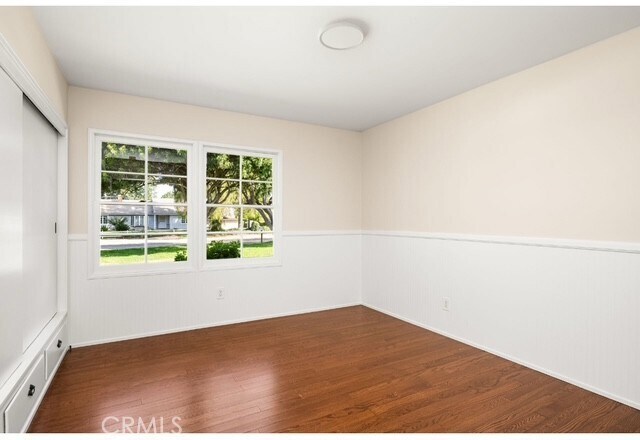 Building Photo - 926 W Valencia Mesa Dr