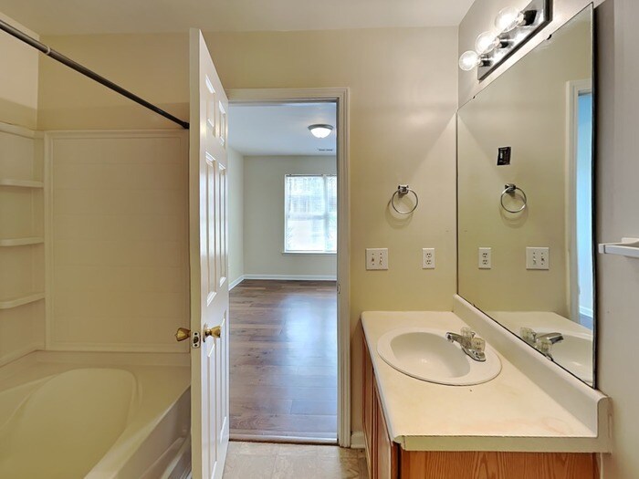 Building Photo - 7115 Henderson Valley Ln