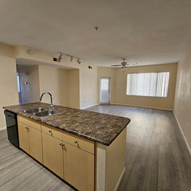 Building Photo - 18416 N Cave Creek Rd