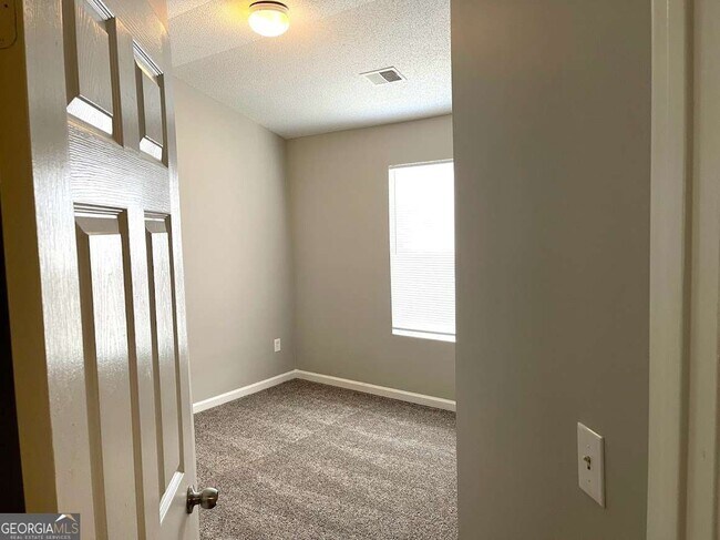 Building Photo - 7104 Merrywood Dr