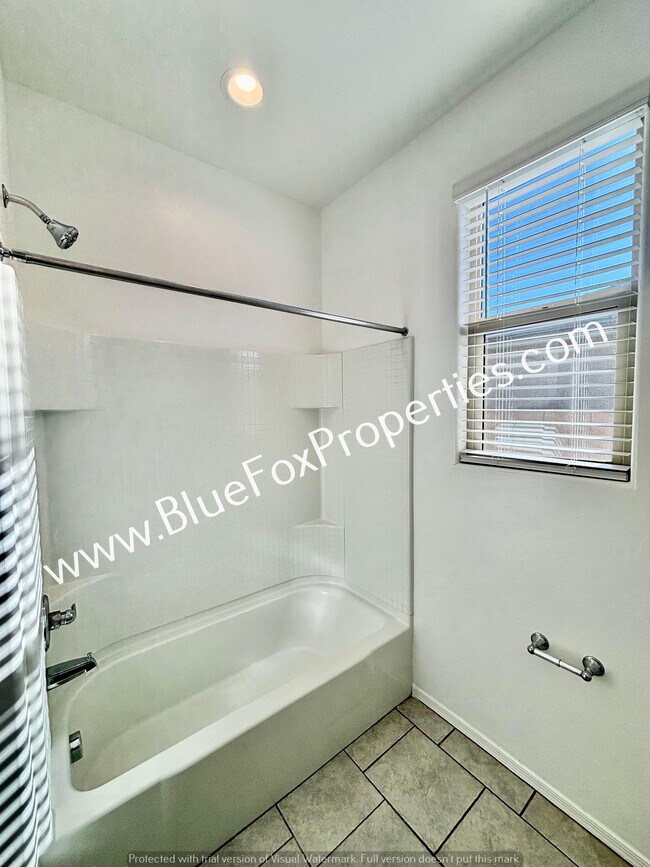 Building Photo - 21479 E Treasure Rd