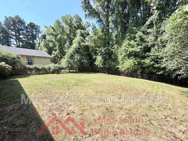 Building Photo - 3899 Kerwin Dr