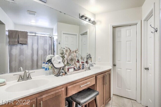 Building Photo - 10563 Longoria Garden St