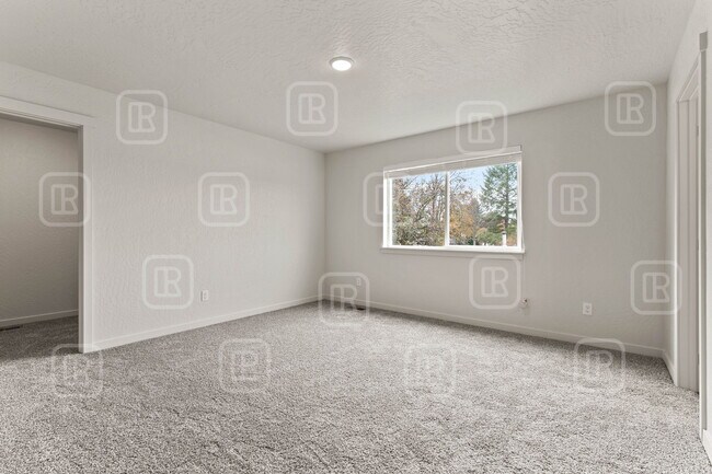 Building Photo - 309 S Grady Rd