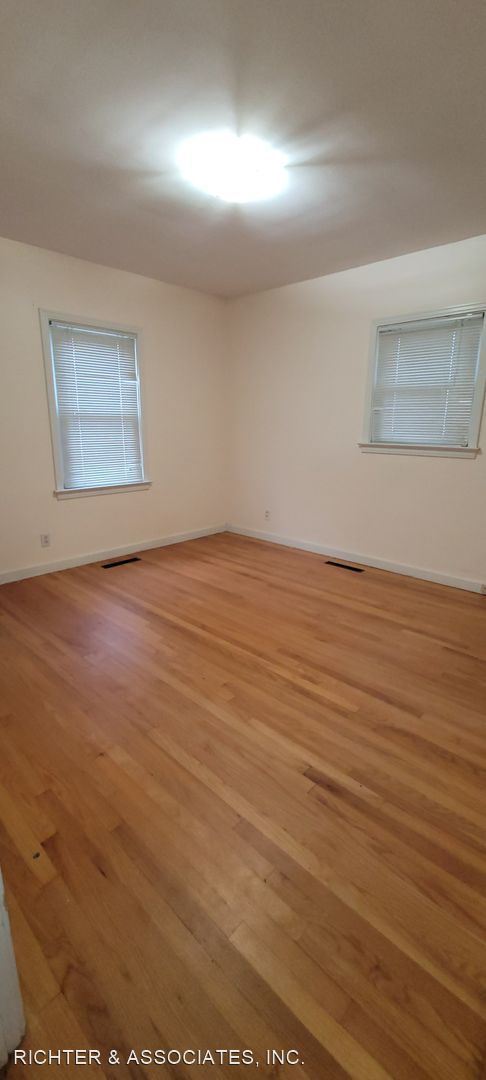 Building Photo - 3 br, 2 bath House - 137 S TOMPKINS