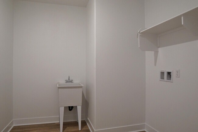 Building Photo - 84201 Novello Dr
