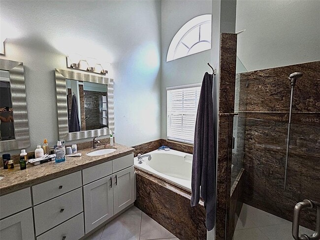 Building Photo - 2547 Estancia Blvd