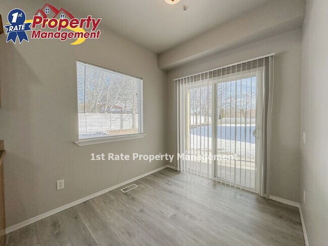 Building Photo - 872 N Bonsai Ln