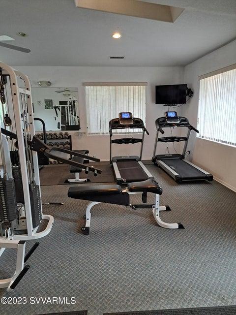 Building Photo - 985 E Mingus Ave