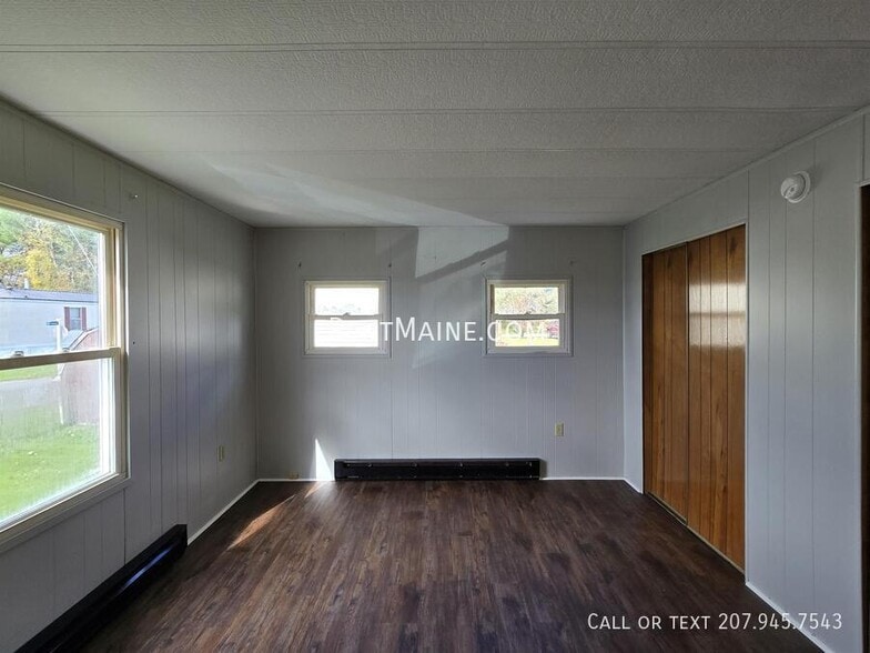 Building Photo - 126 C St