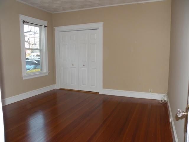 Building Photo - 389 Lloyd Ave