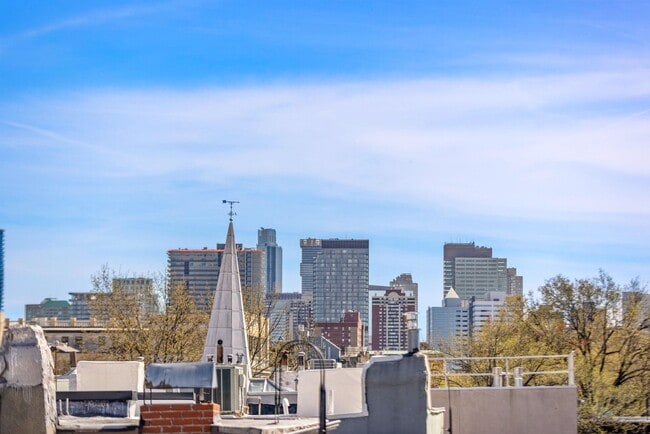 Building Photo - 634 Garden St