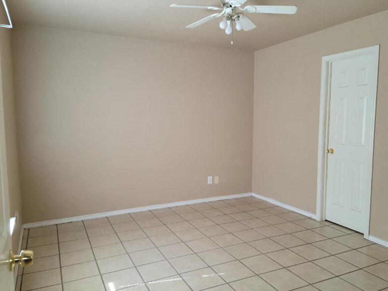 Building Photo - 2780 Batey Rd