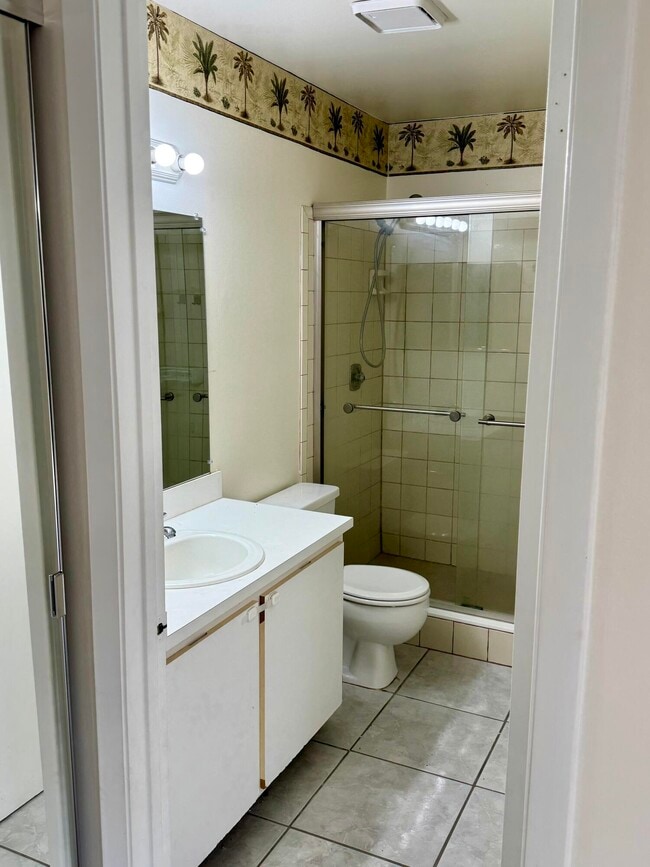 Building Photo - 1301 Waterview Cir