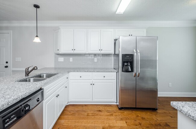 Building Photo - 1043 Wildfire Cir