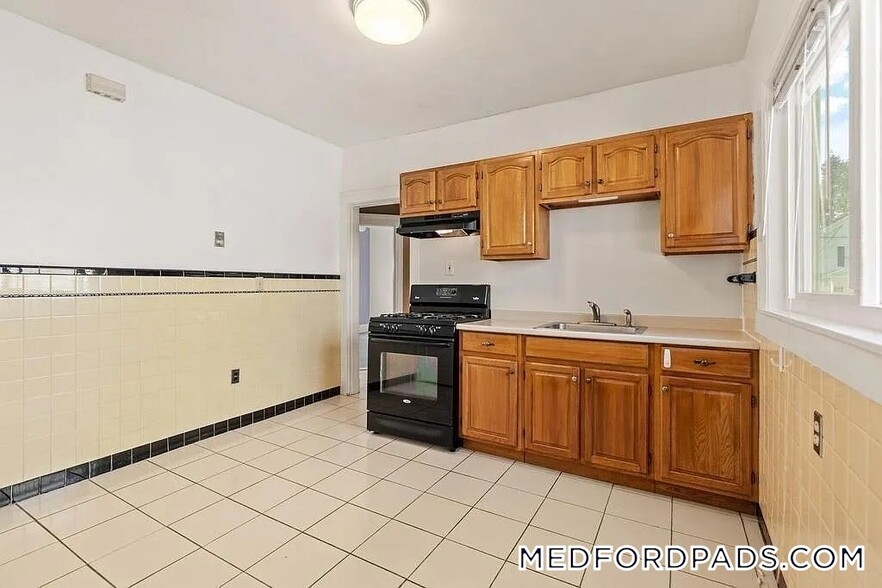 Building Photo - 38 George St