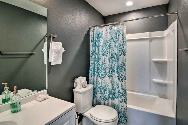 Building Photo - 17649 N 42nd Ln