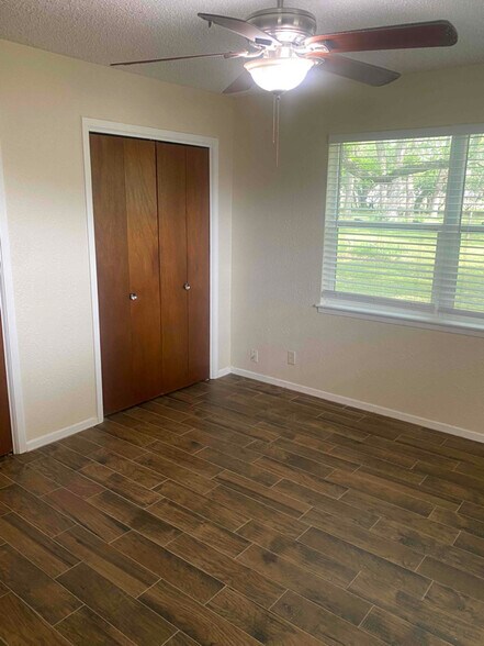 Building Photo - 4207 Timbercrest Ln