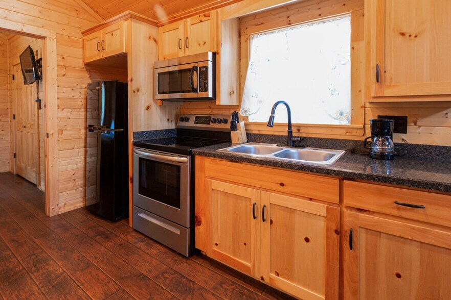 Building Photo - 299 Willow Springs Dr