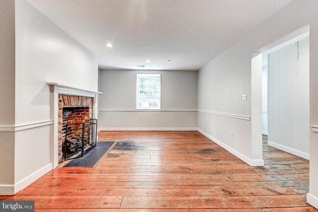 Building Photo - 802 Oella Ave
