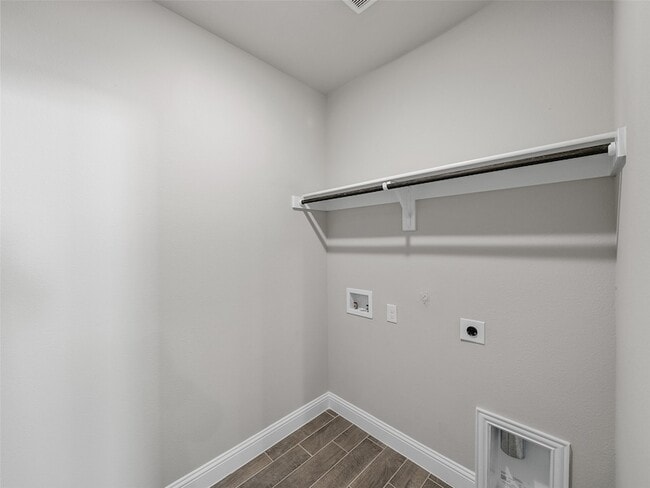 Building Photo - 401 Tartane Dr