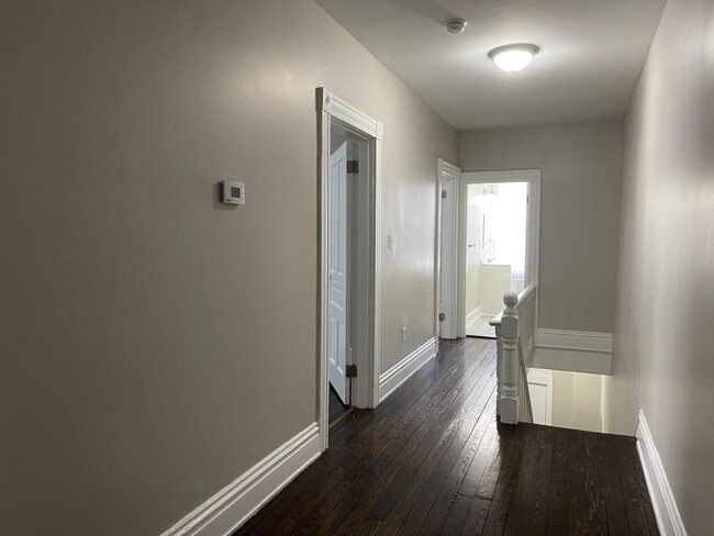 Building Photo - Newly and completely renovated 4 bedroom, ...