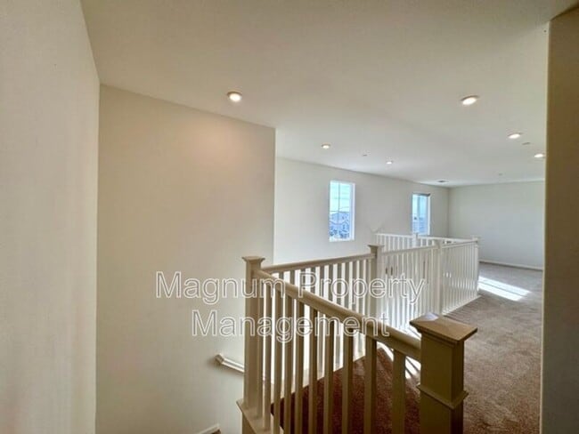 Building Photo - 31310 Reserve Dr