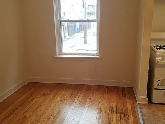 Building Photo - 2006 W Jarvis Ave