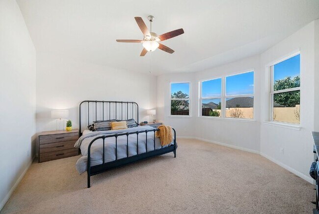 Building Photo - 12927 Maridell Park