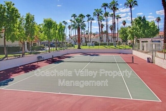 Building Photo - 500 S Farrell Dr