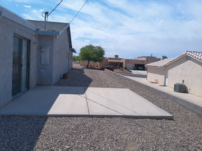 Building Photo - LONG TERM 12 MONTH LEASE