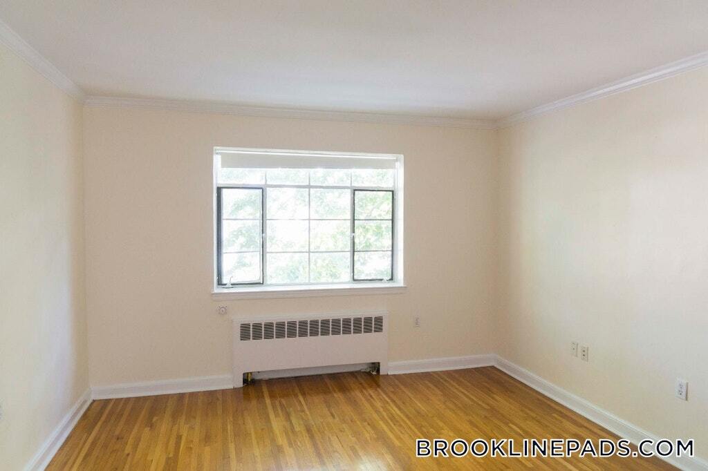 Building Photo - 84 St Paul St