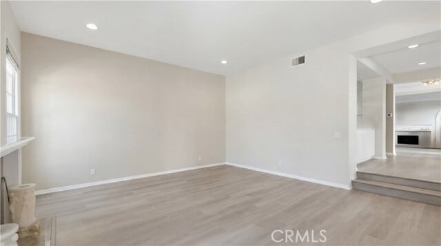 Building Photo - 18 Hillsdale Dr