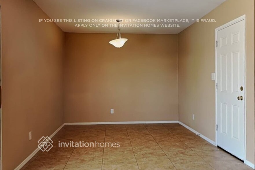 Building Photo - 5041 W Sandra Terrace