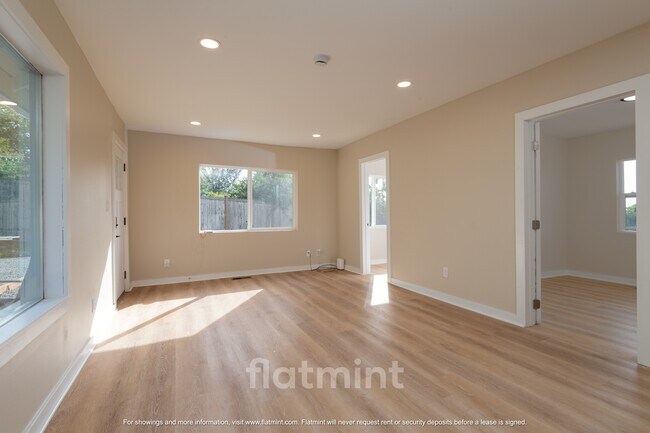 Building Photo - 6850 S 133rd St