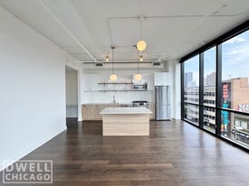 Building Photo - 1217 W Carmen Ave