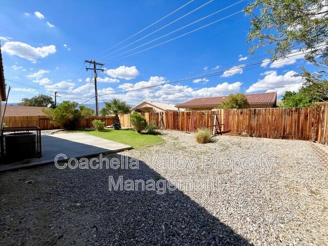 Building Photo - 66028 Mission Lakes Blvd