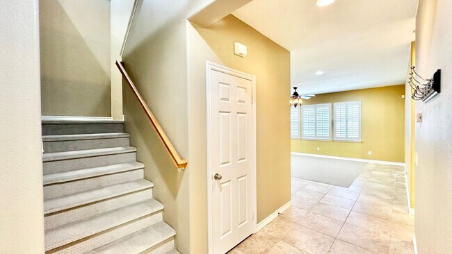 Building Photo - Wonderful Executive Style Two-Story Home i...