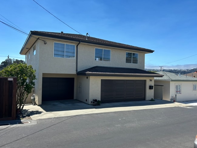 Building Photo - 761 2nd Ln