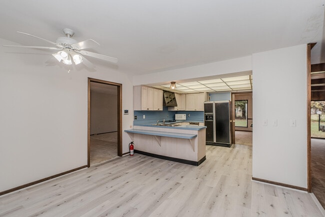 Building Photo - 22745 Wrexford Dr