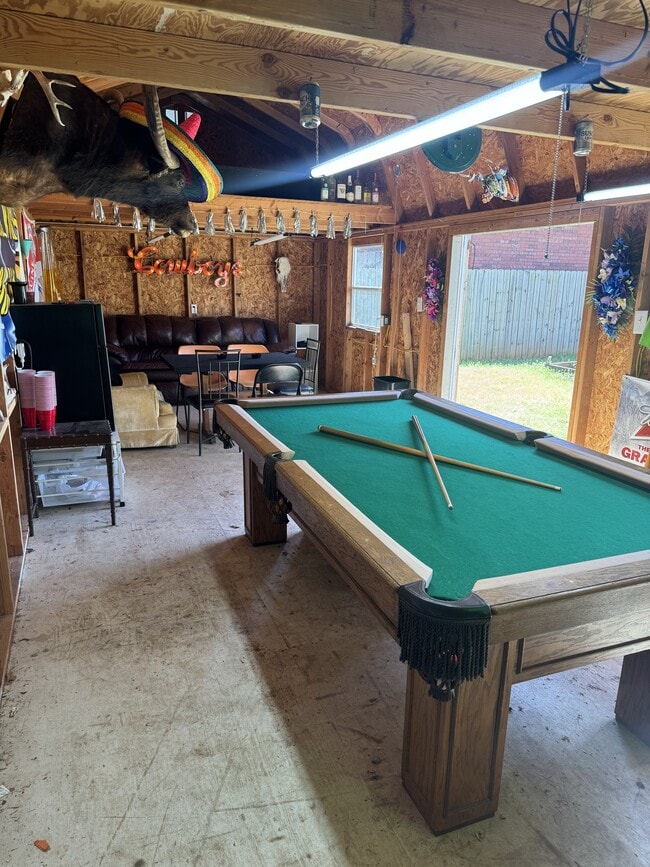 Detached shed - 107 S Abbey Ln