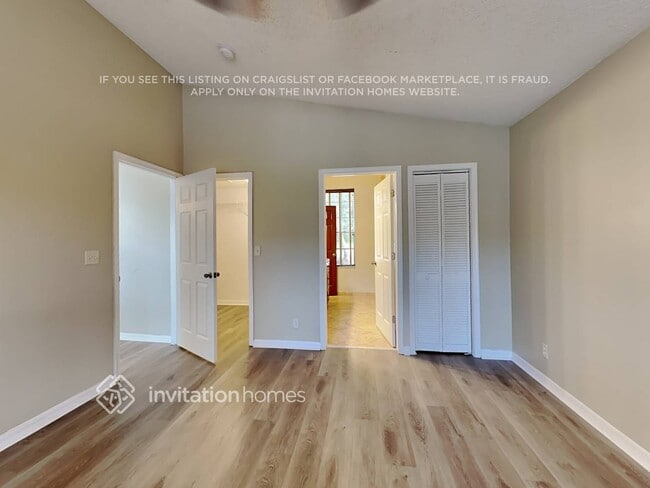 Building Photo - 13036 Meadowbreeze Dr