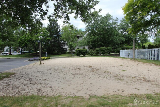 Building Photo - 4707 Ravens Crest Dr