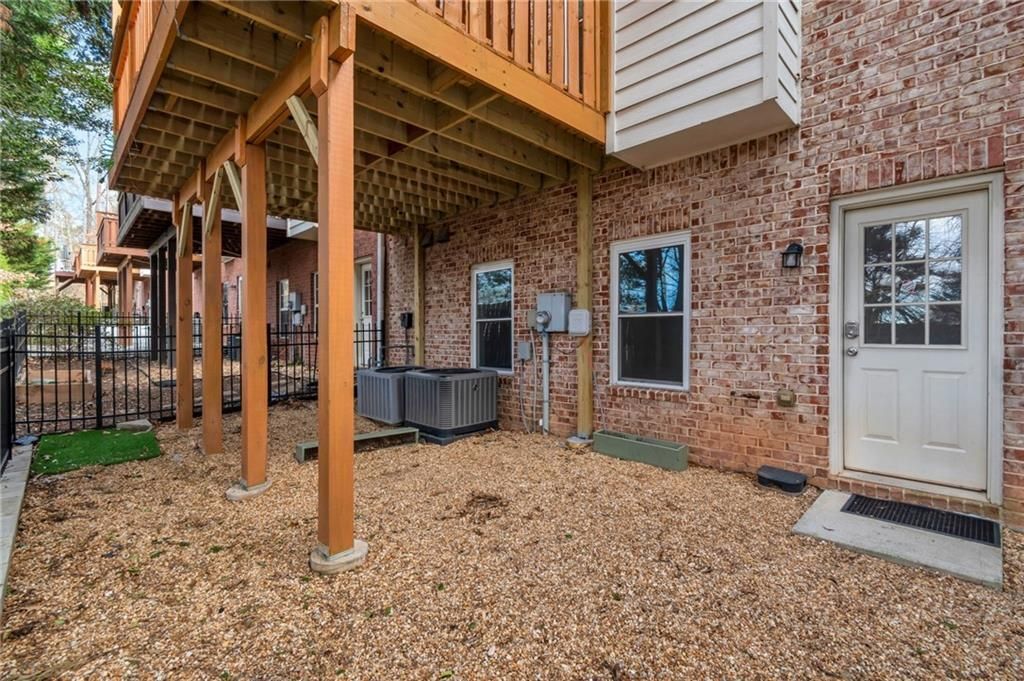 Building Photo - 1649 Emory Pl Dr NE