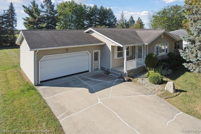 Building Photo - 245 Lynbrook Dr