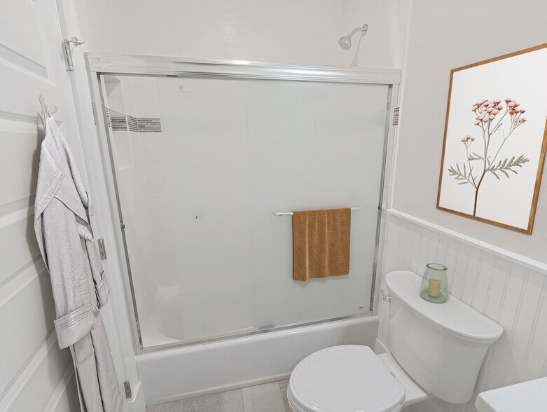 Another view of the common-area bathroom - 22 Reed St